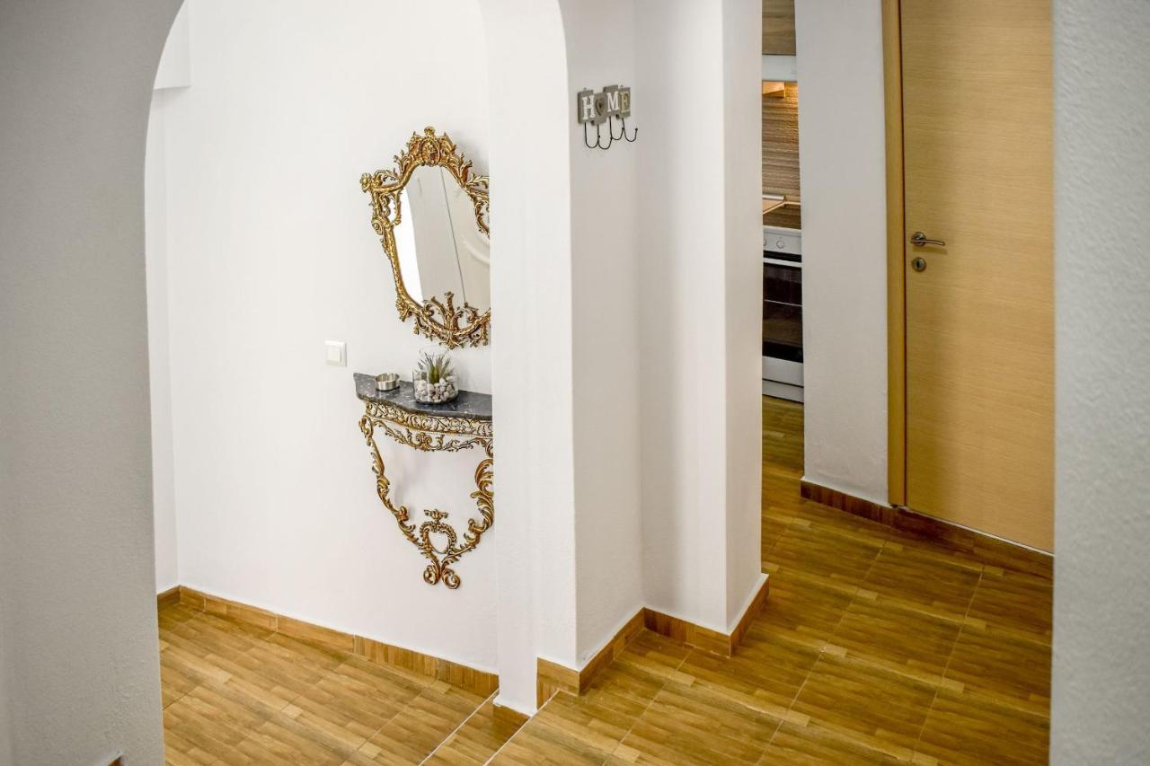 La Maison Plakes 3 Bdr Apt Skiathos Town Exterior photo