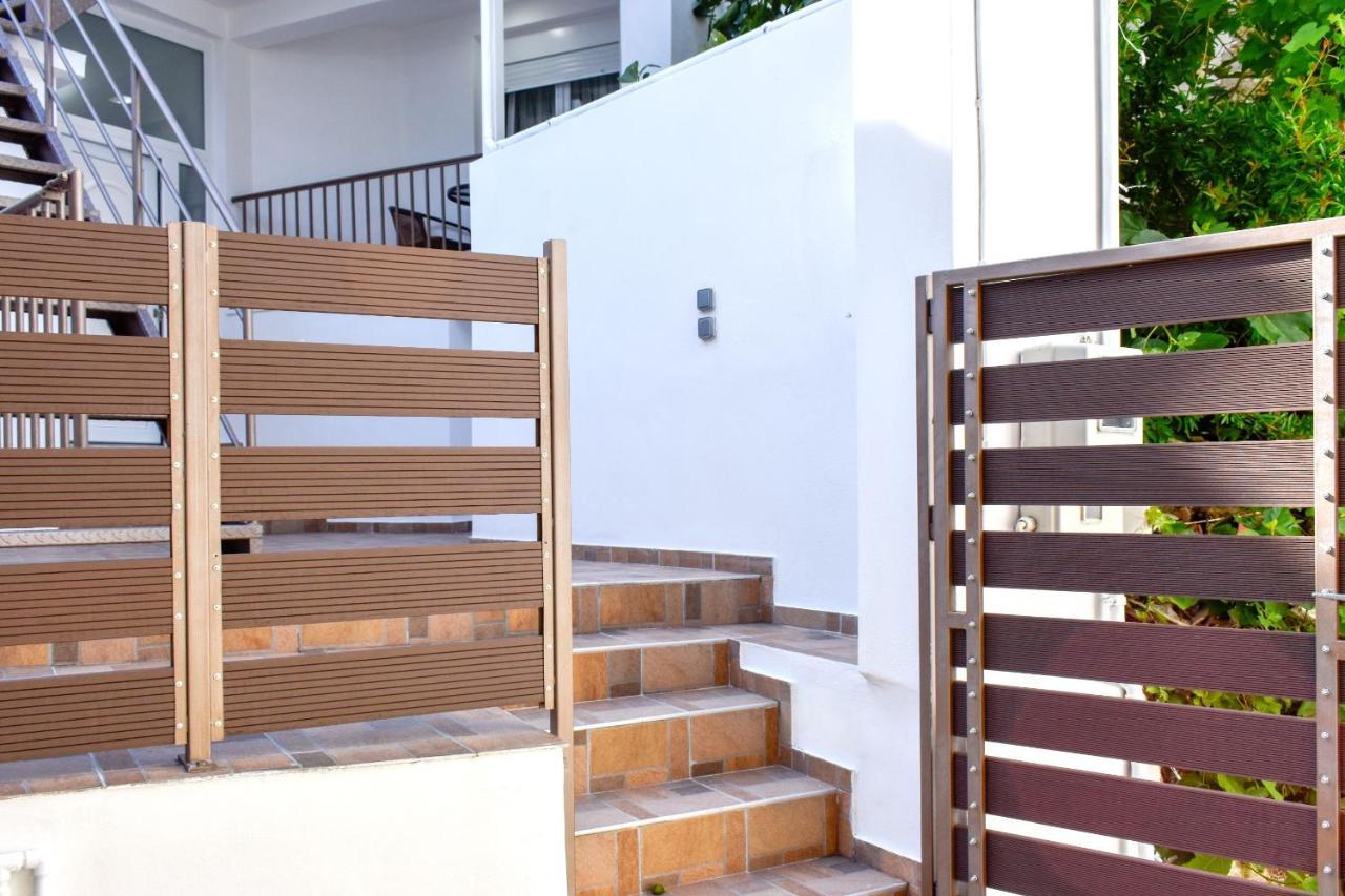 La Maison Plakes 3 Bdr Apt Skiathos Town Exterior photo